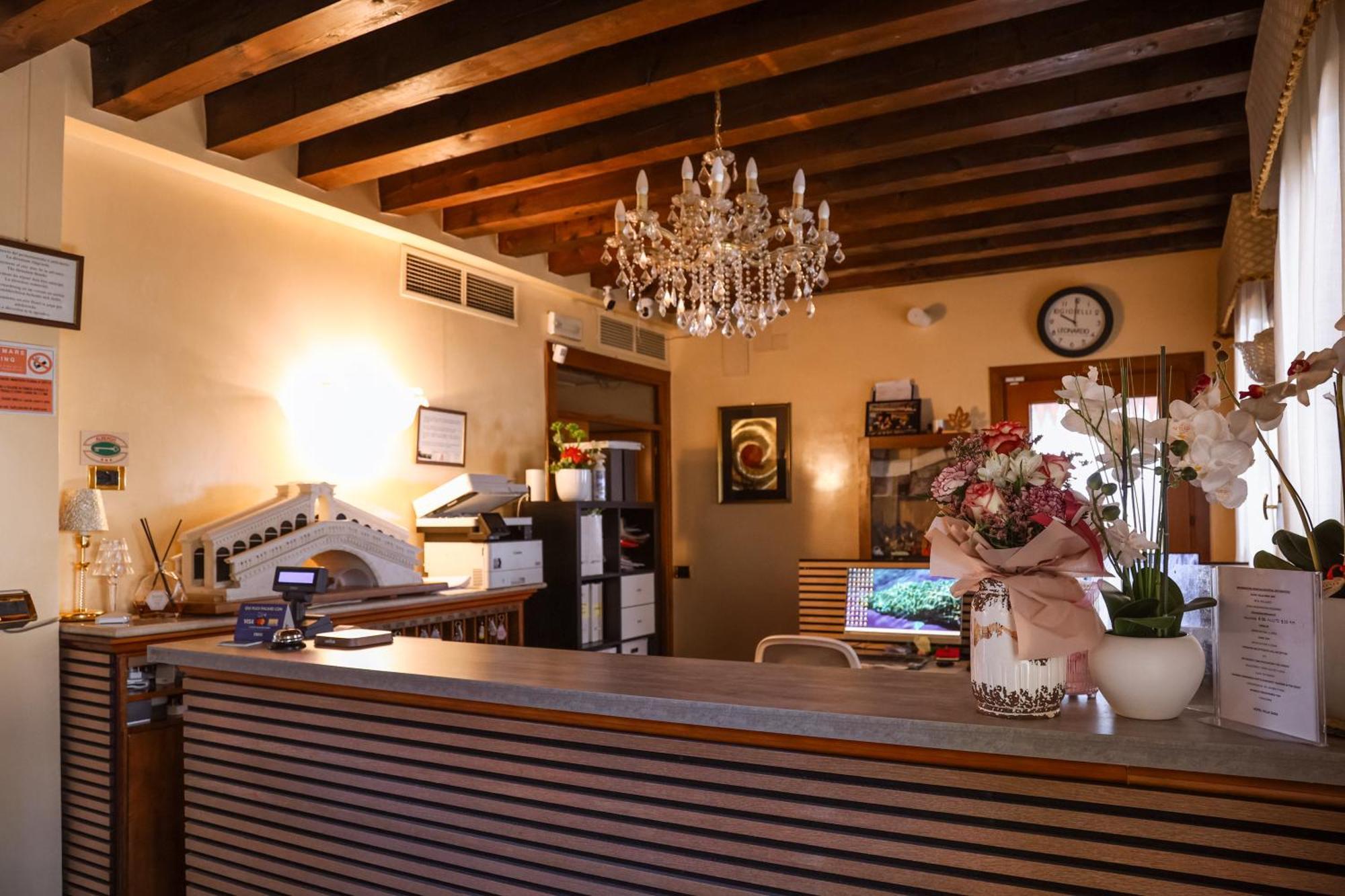 Hotel Villa Sara Μέστρε Εξωτερικό φωτογραφία